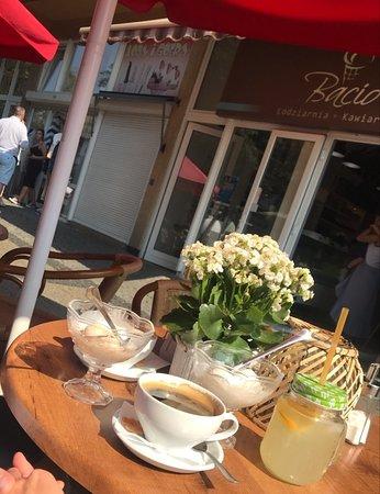 Bacio Lodziarnia Kawiarnia